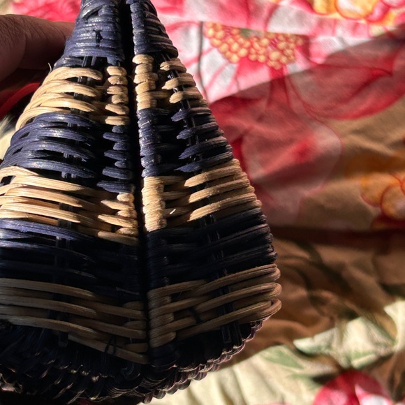 JCrew NWT wicker clutch blue w/ red leather closure - Picture 8 of 11